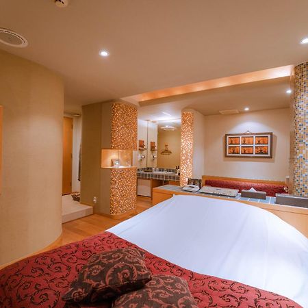 Eight Prince Hotel -Adult Only- Токорозава Экстерьер фото