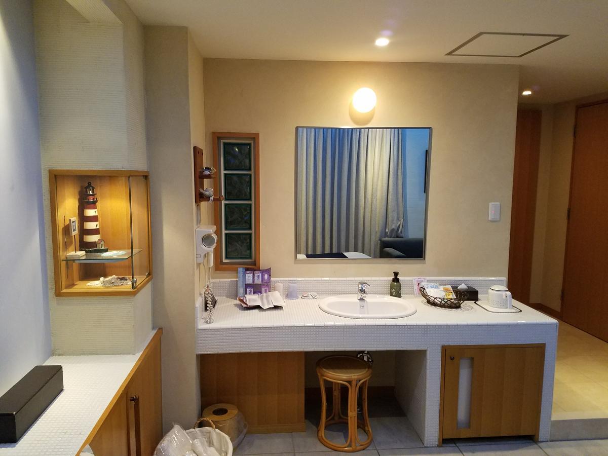 Eight Prince Hotel -Adult Only- Токорозава Экстерьер фото